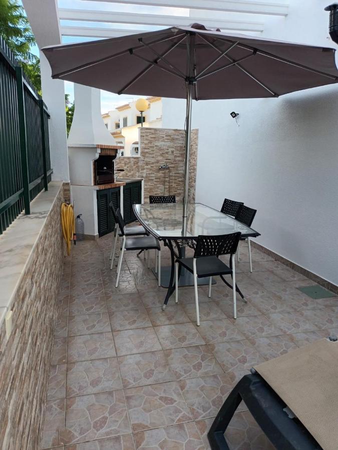 Vivenda Para Ferias Манта Рота Екстериор снимка